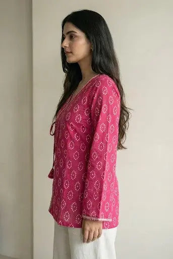 Komal Bandhani Wrap-Tie Short Kurti – Kalyanja