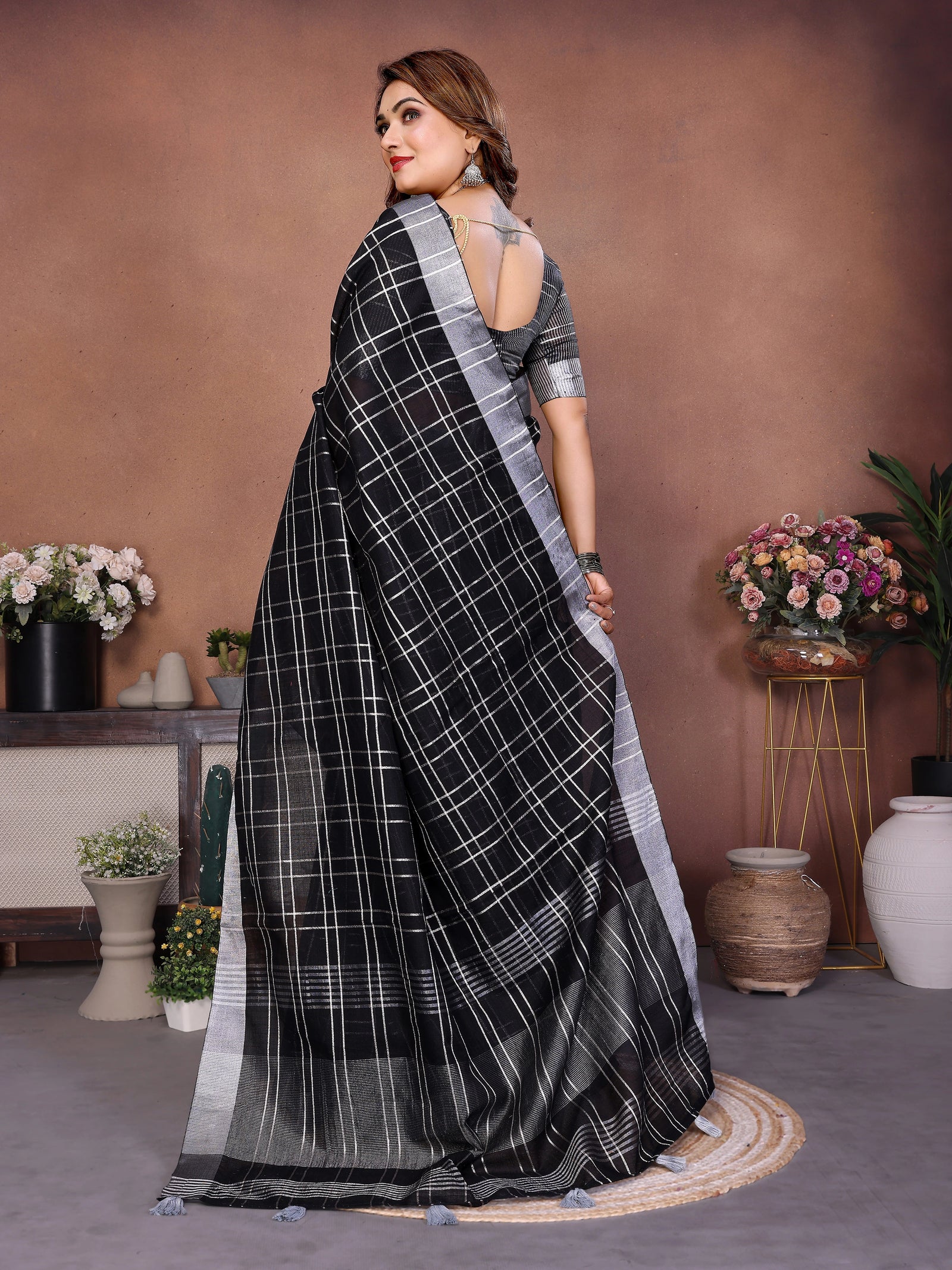 Black Ached Weaving Soft Linen Saree - kalyanja
