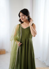 mehendai yoke fancy lace romansilk chanderi gown