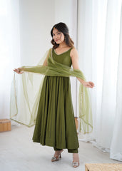 mehendai yoke fancy lace romansilk chanderi gown