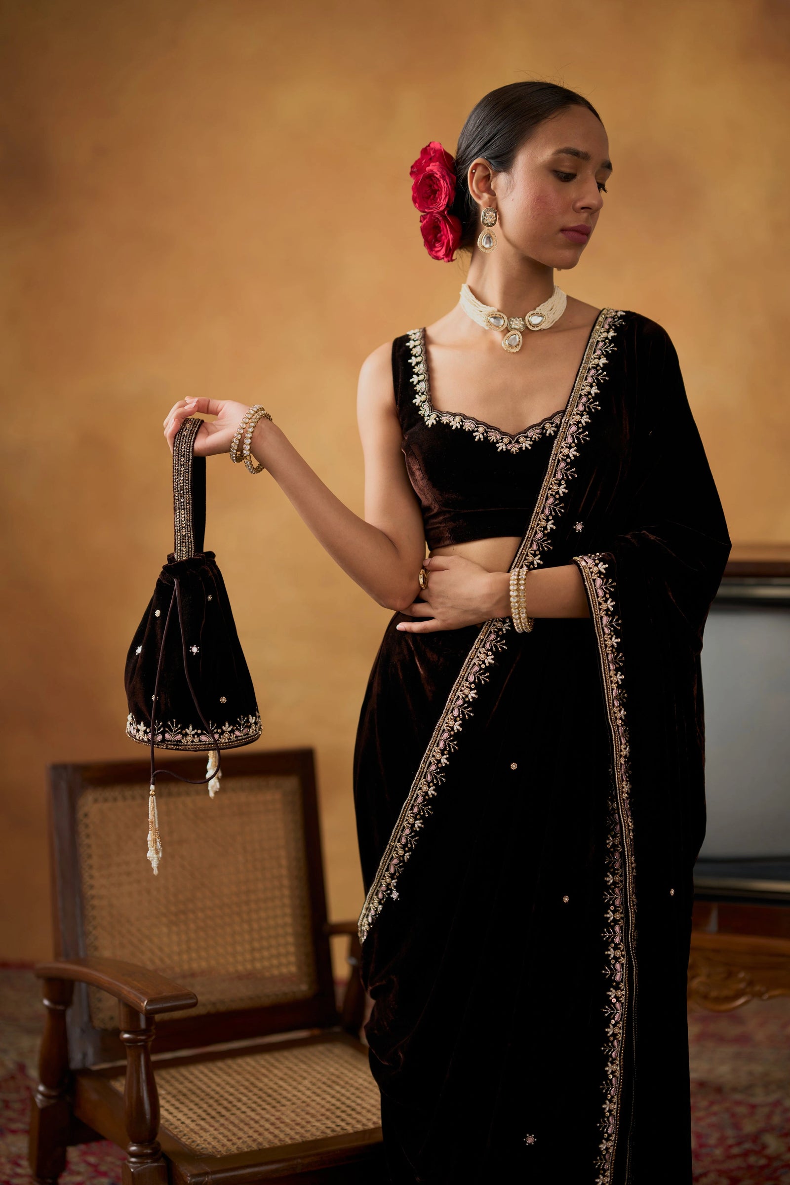 Kajal Pallu Moti Velvet Saree - kalyanja