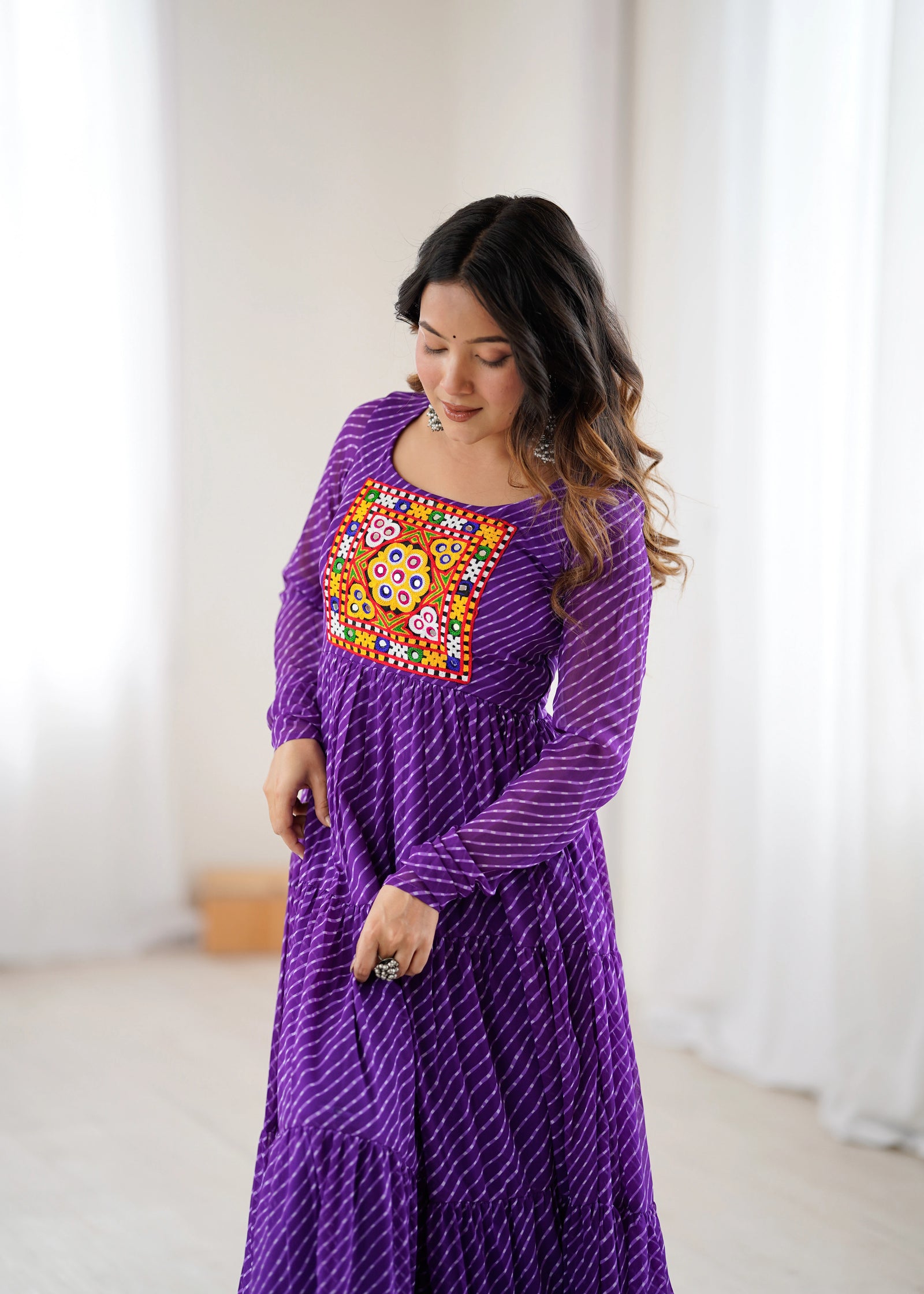 Purple Laheriya print Gamthi work gown – Kalyanja.