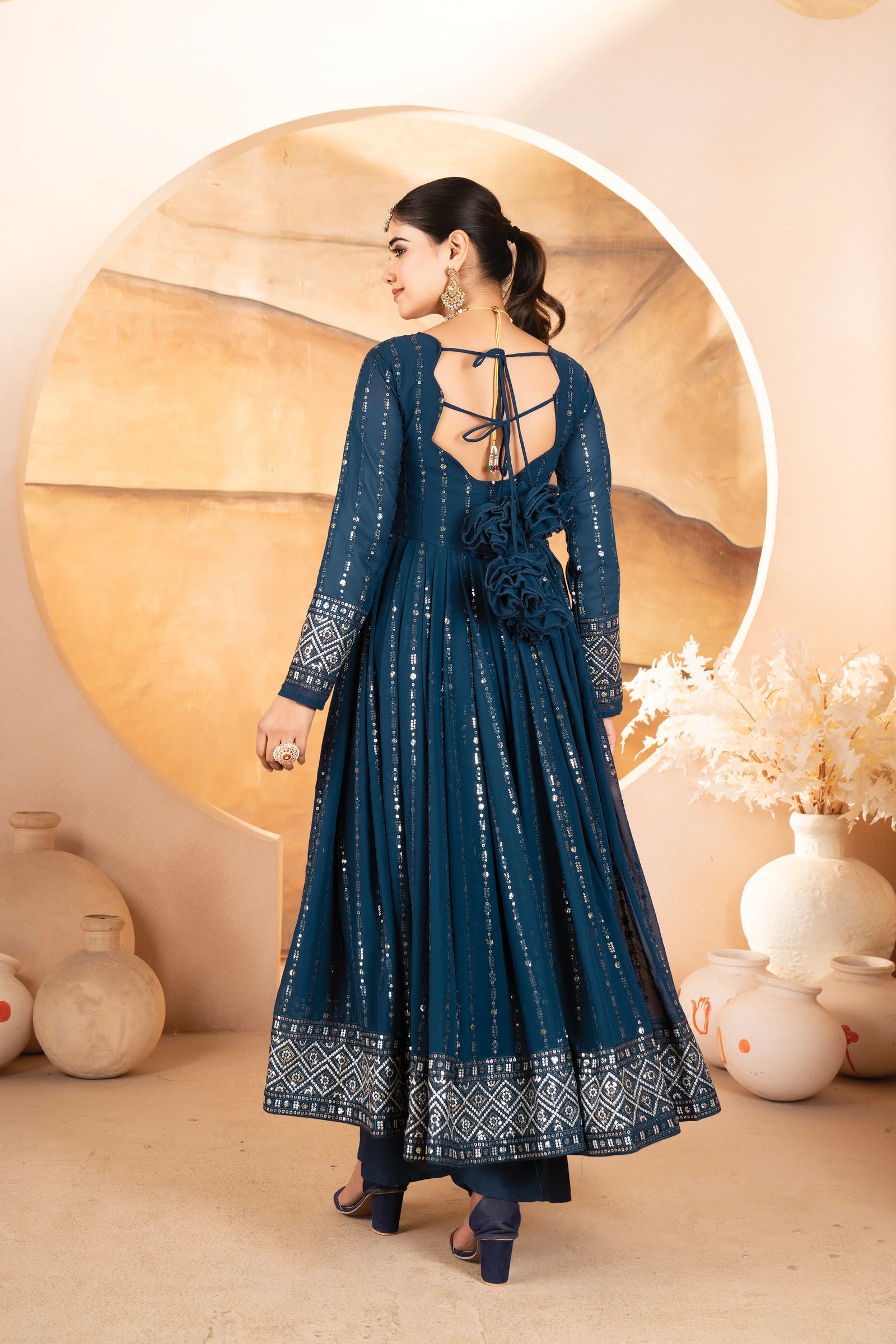 Kavira Blooming Suit Set