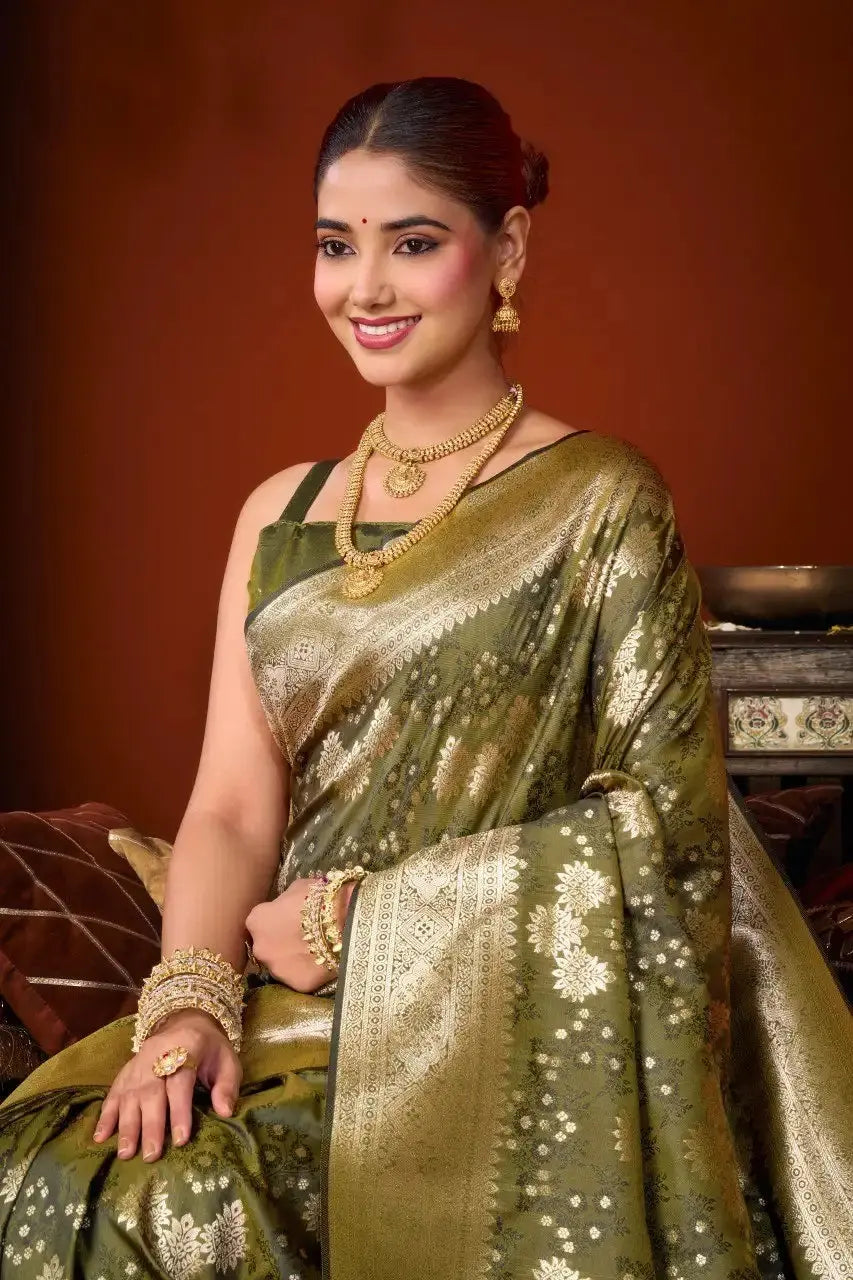 Olive Green Jacquard Weaving Saree body close-up – fine jacquard woven texture across drape | KS303 Kalyanja