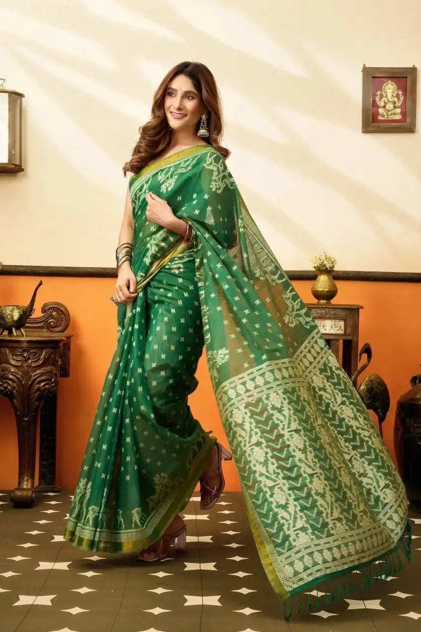 Green Jacquard Weaving Saree body close-up – fine jacquard woven texture across cotton drape | KS305 Kalyanja