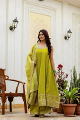 Android Green Suit – mirror work and sequins close-up on yoke panel