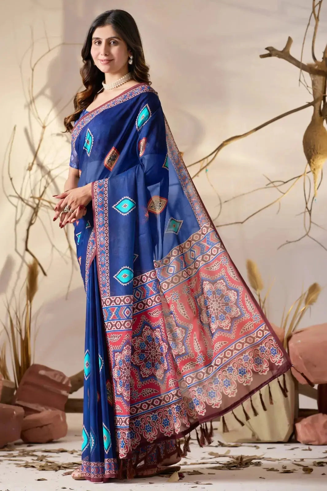 Navy Blue Geometric Print Saree side pallu view