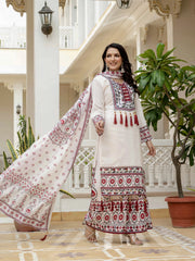 Off White Digital Print Muslin Suit – Kalyanja