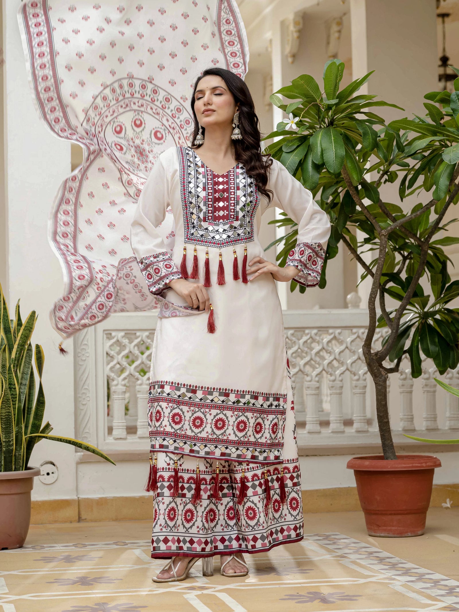 Off White Digital Print Muslin Suit – Kalyanja