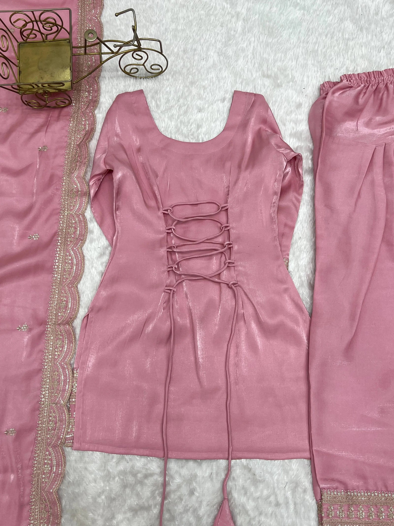 Soft Pink Suit Flat Lay – Inner Lining with Dori Back and Shalwar