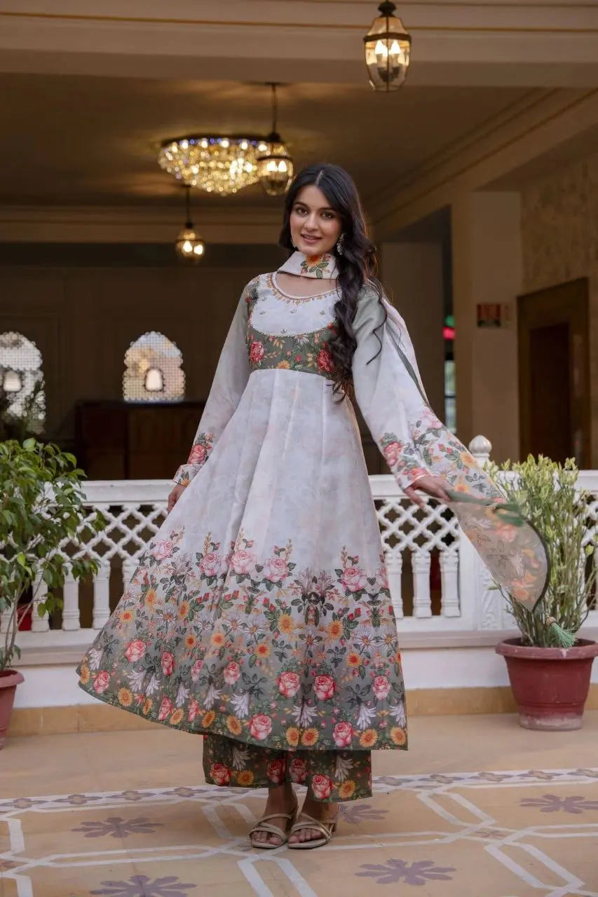 Comfortable long Anarkali kurta with a flattering fit and luxurious ethnic appeal.