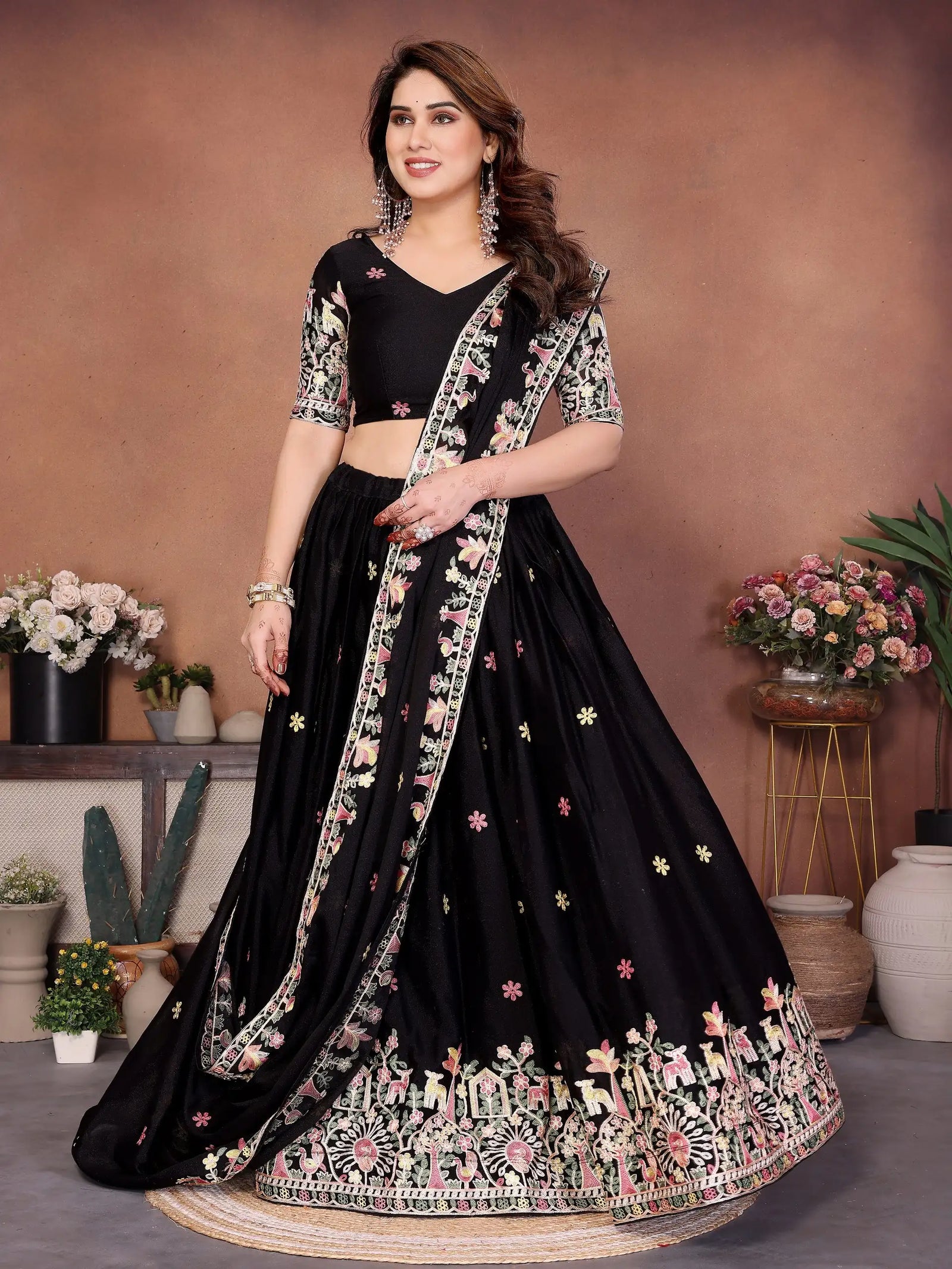 Black Cut Work Lehenga choli sleeve embroidery close-up – Kalyanja KL171