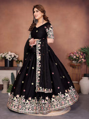 Black Lehenga Pichwai folk border detail peacock motif – Kalyanja KL171