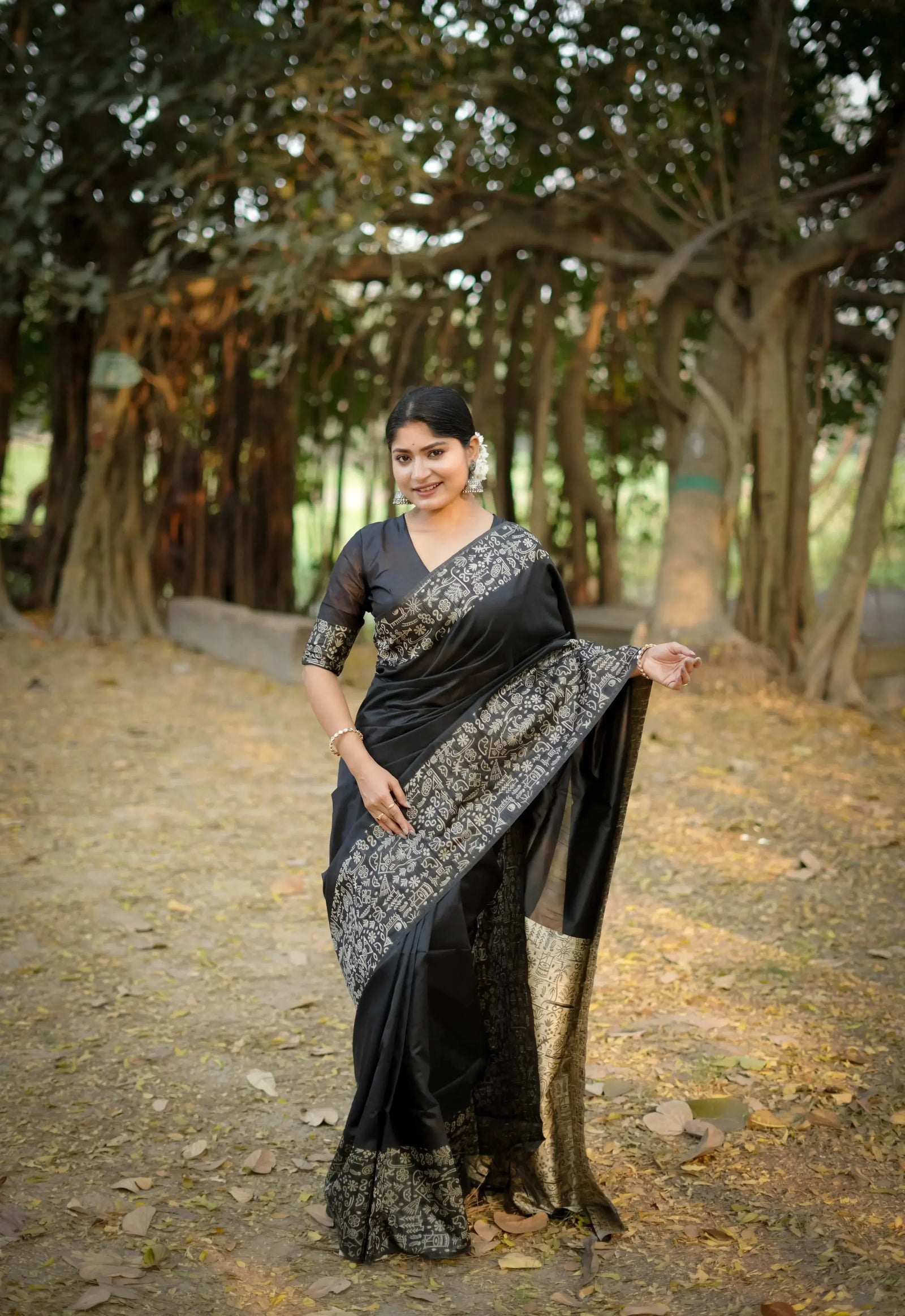 Black Gala Border Pattern Raw Silk Saree - kalyanja