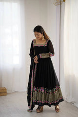Black Sequins Embroidered Suit sleeve moti detail KU264