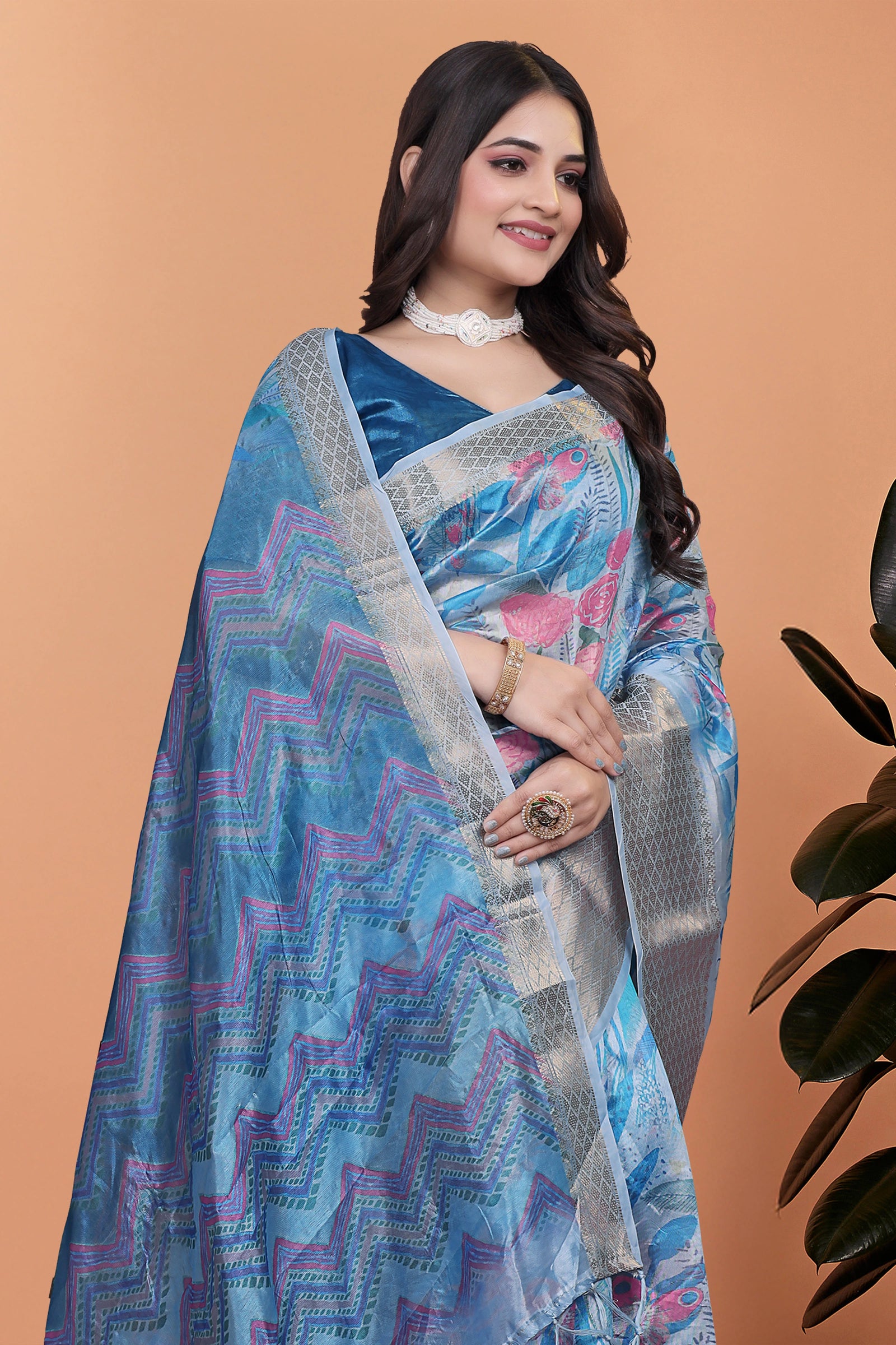 Blue Gray Zari Weaving Saree Zig-Zag Pallu Close-Up | Kalyanja KS355