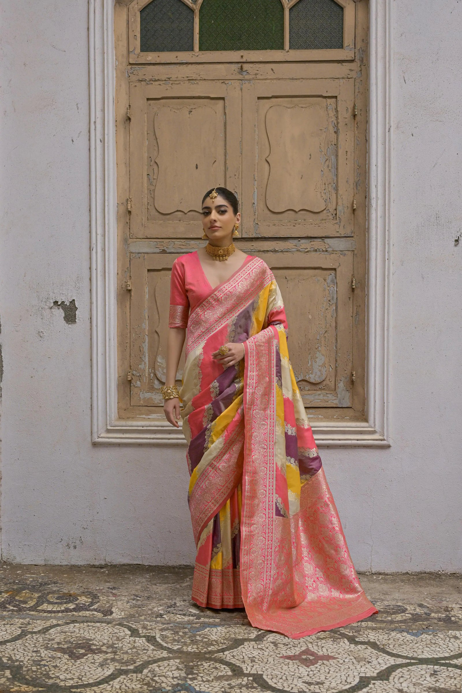 Tulip Pink Kadwa Style Weaving Soft Banarasi Silk Saree - kalyanja