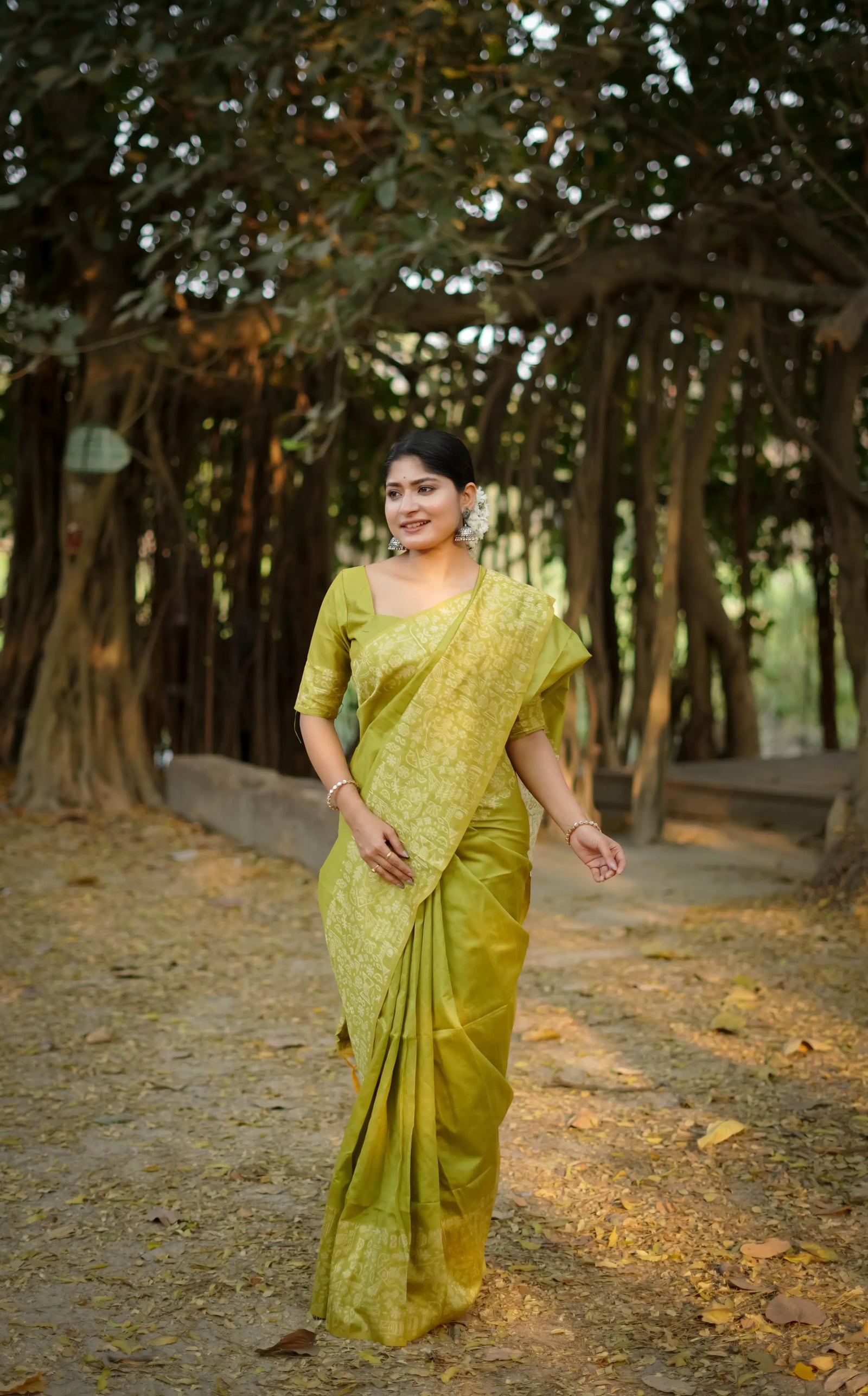 Green Gala Border Pattern Raw Silk Saree - kalyanja
