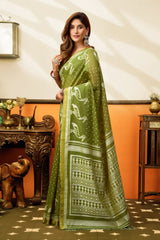 Olive Green Jacquard Weaving Saree – Standing Pose KS365