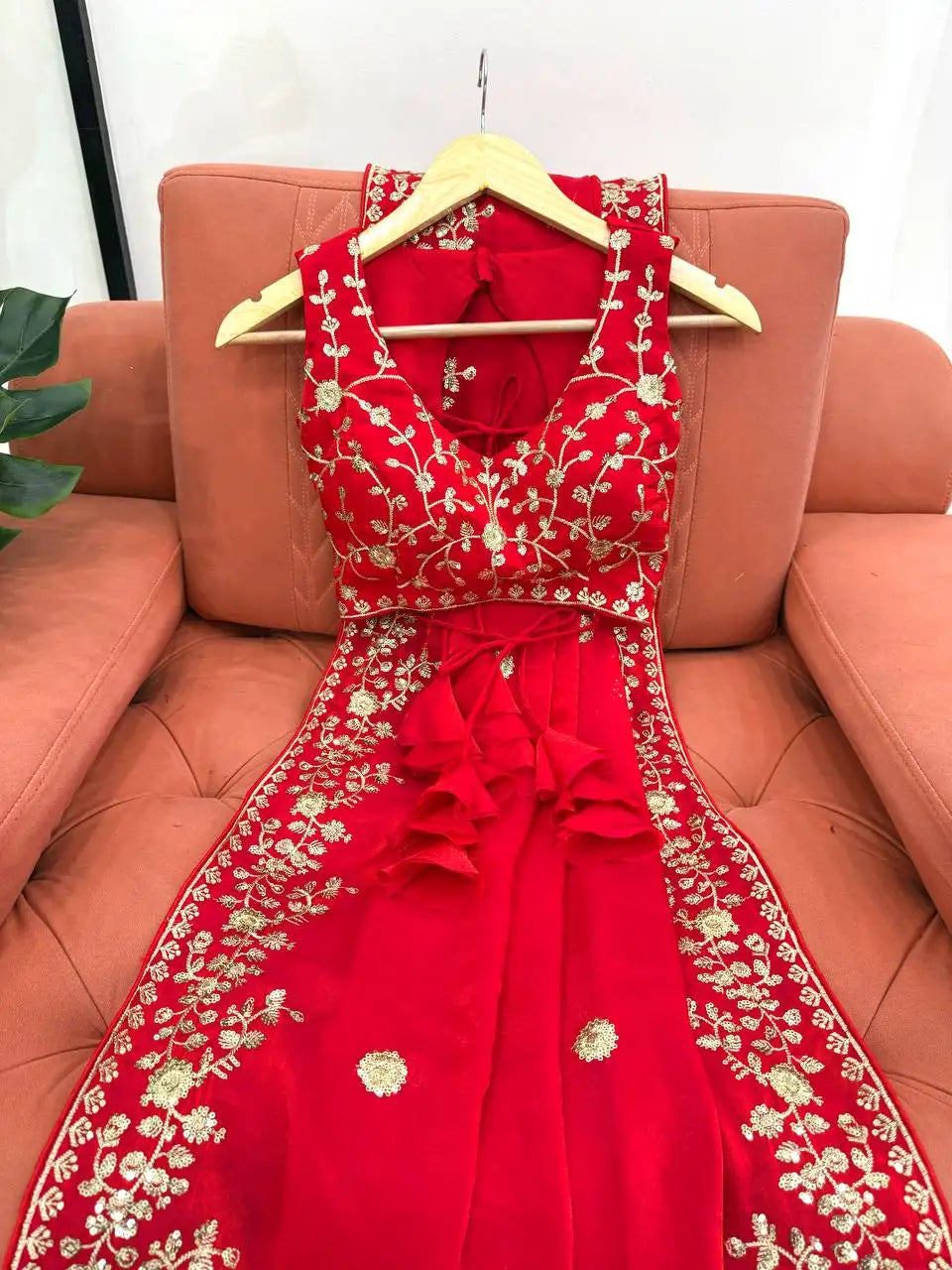 Red Jacquard Weaving Saree embroidered blouse close-up detail – Kalyanja KS366