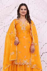 Yellow Sequins Embroidered Suit upper body close-up V-Neck embroidery detail – Kalyanja KU280