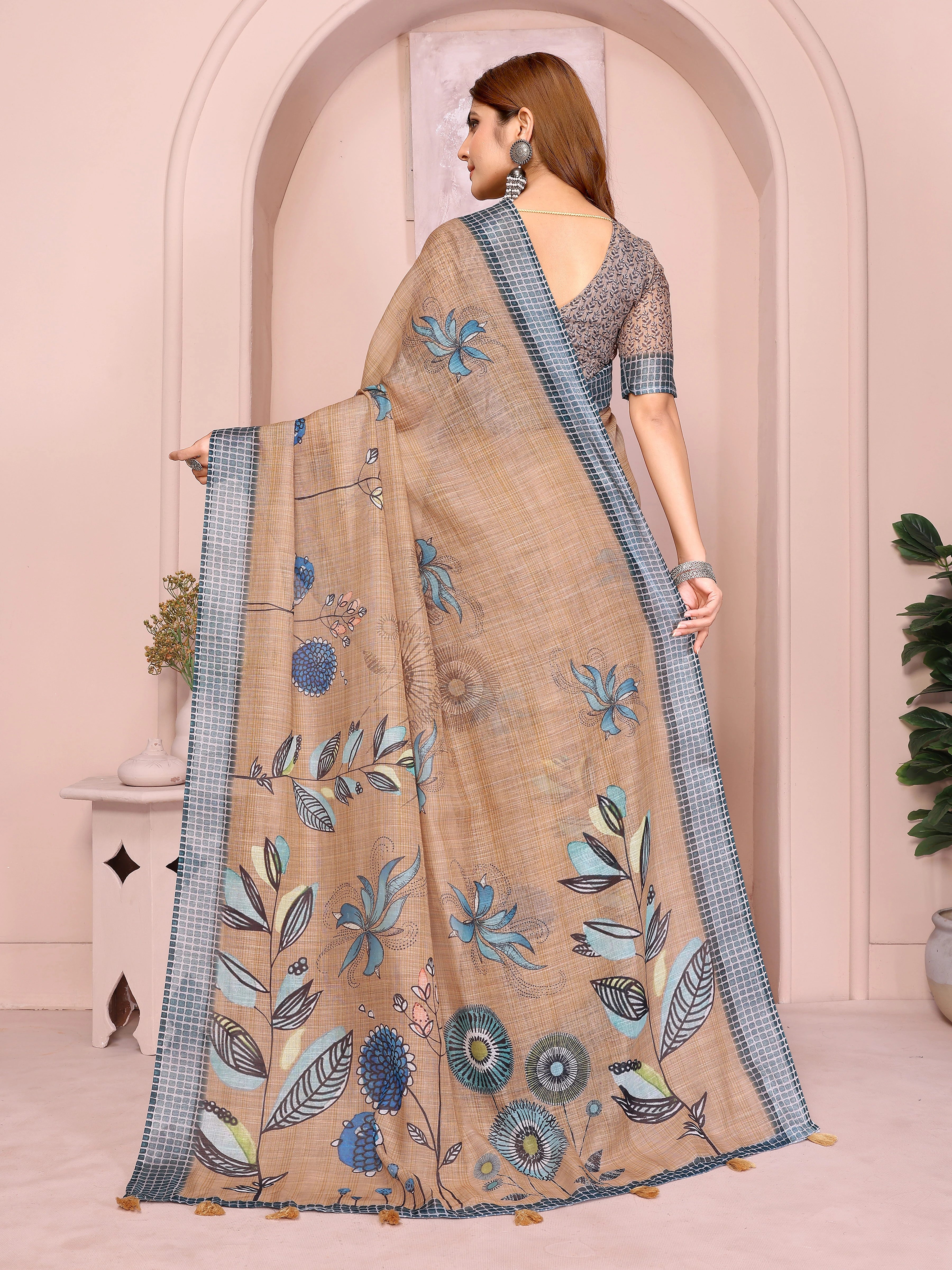 Brown Digital Floral Print Saree back view – dense blue botanical pallu with checkered contrast border