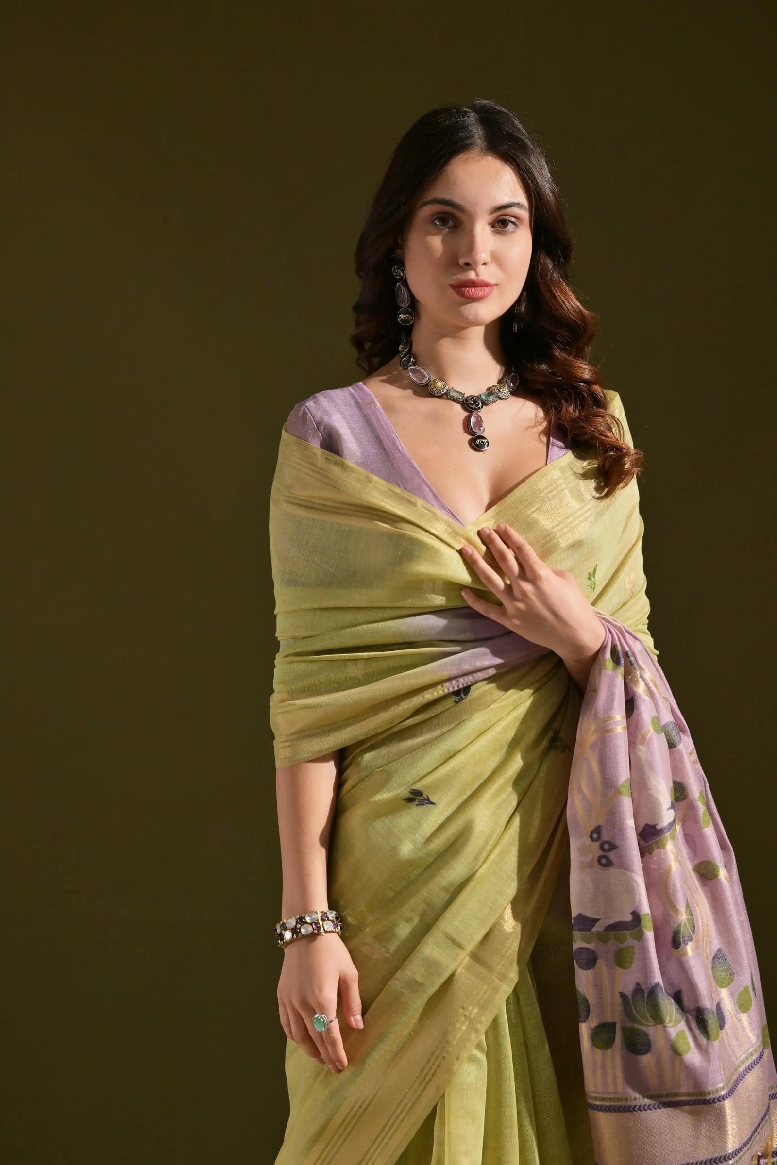 Green Resham Weaving Saree lavender blouse and pallu closeup