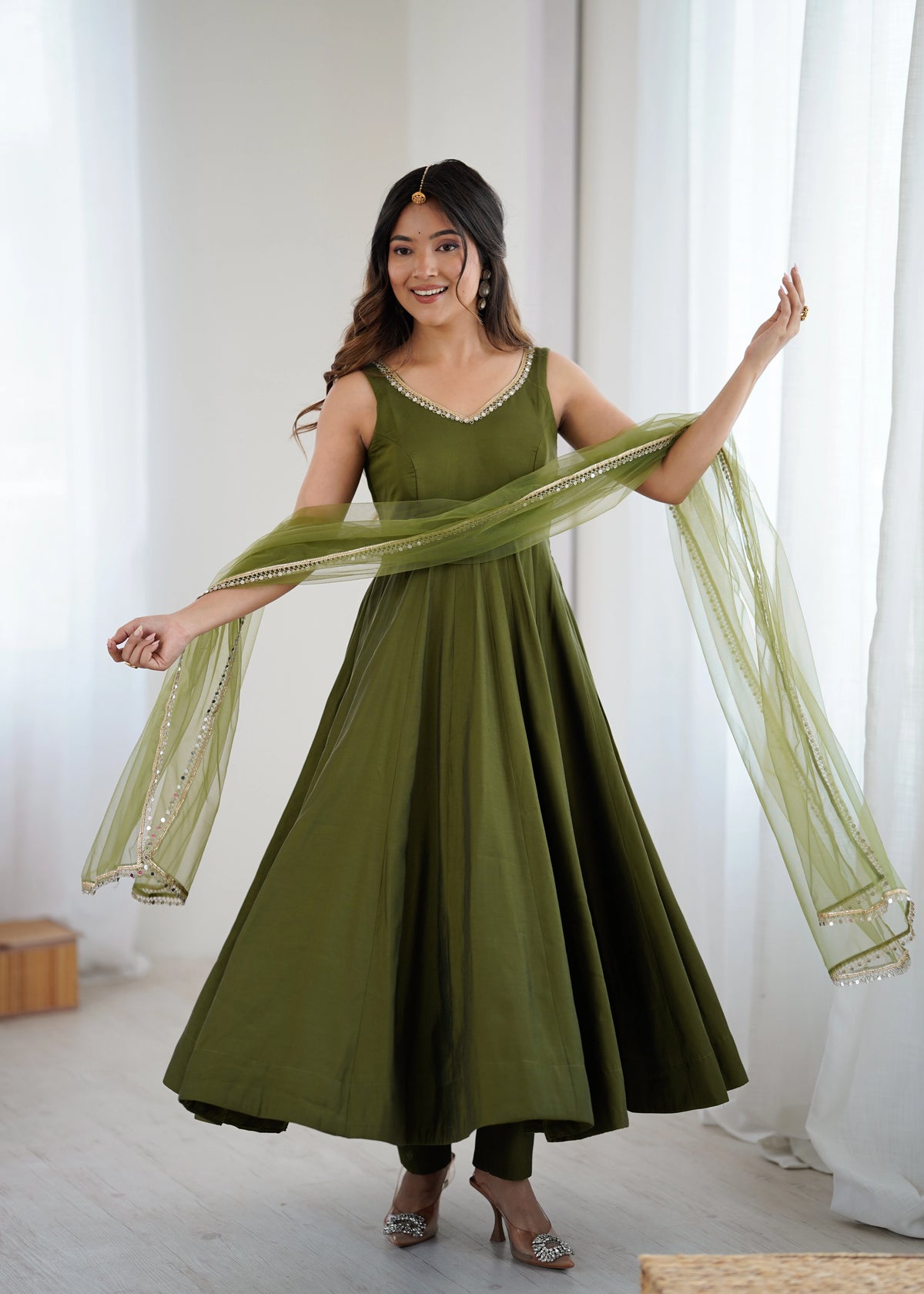 Mehendai Yoke Fancy Lace Romansilk Chanderi Gown