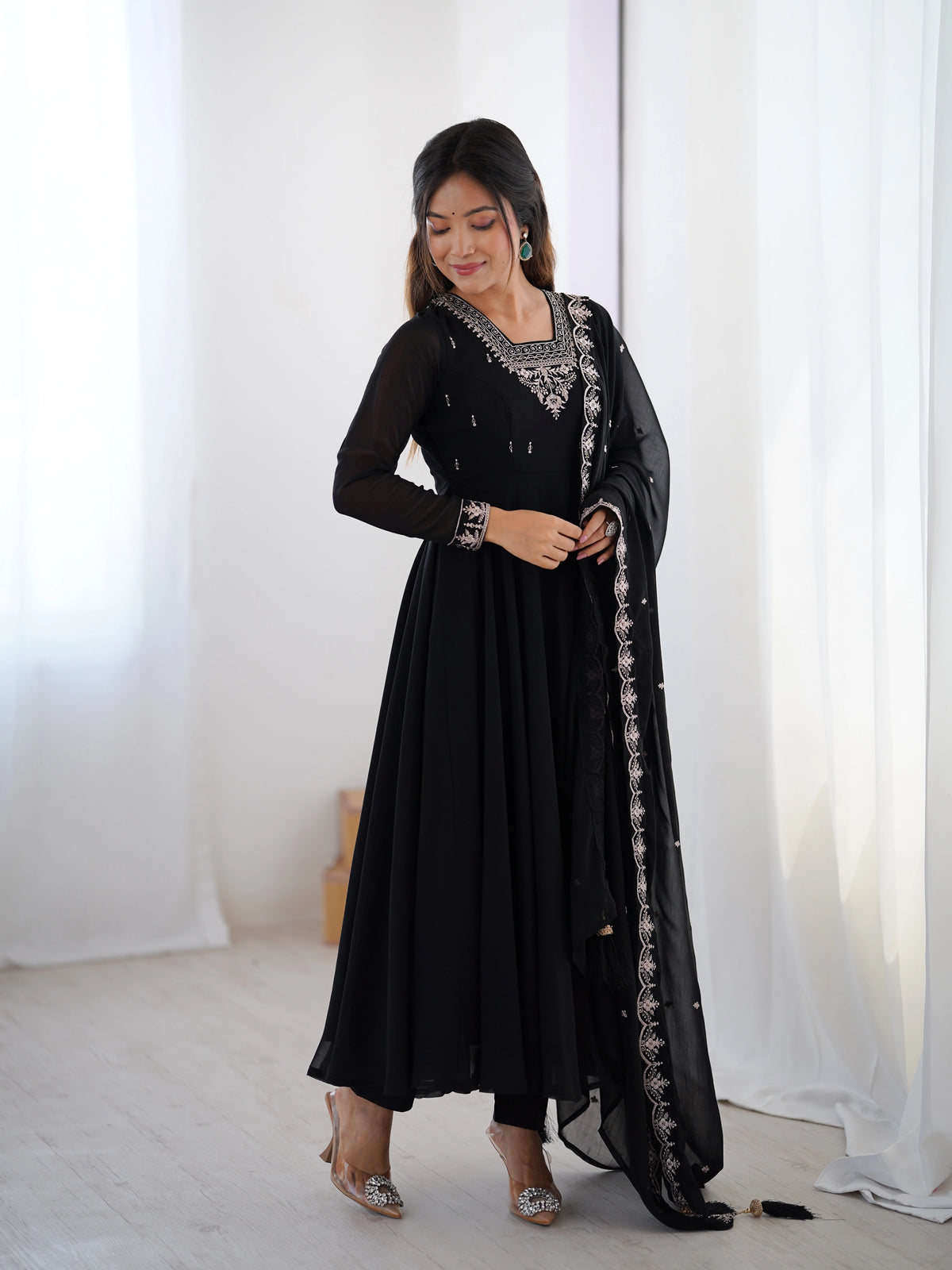 Black Zari Embroidery Fox Georgette Suit – Kalyanja
