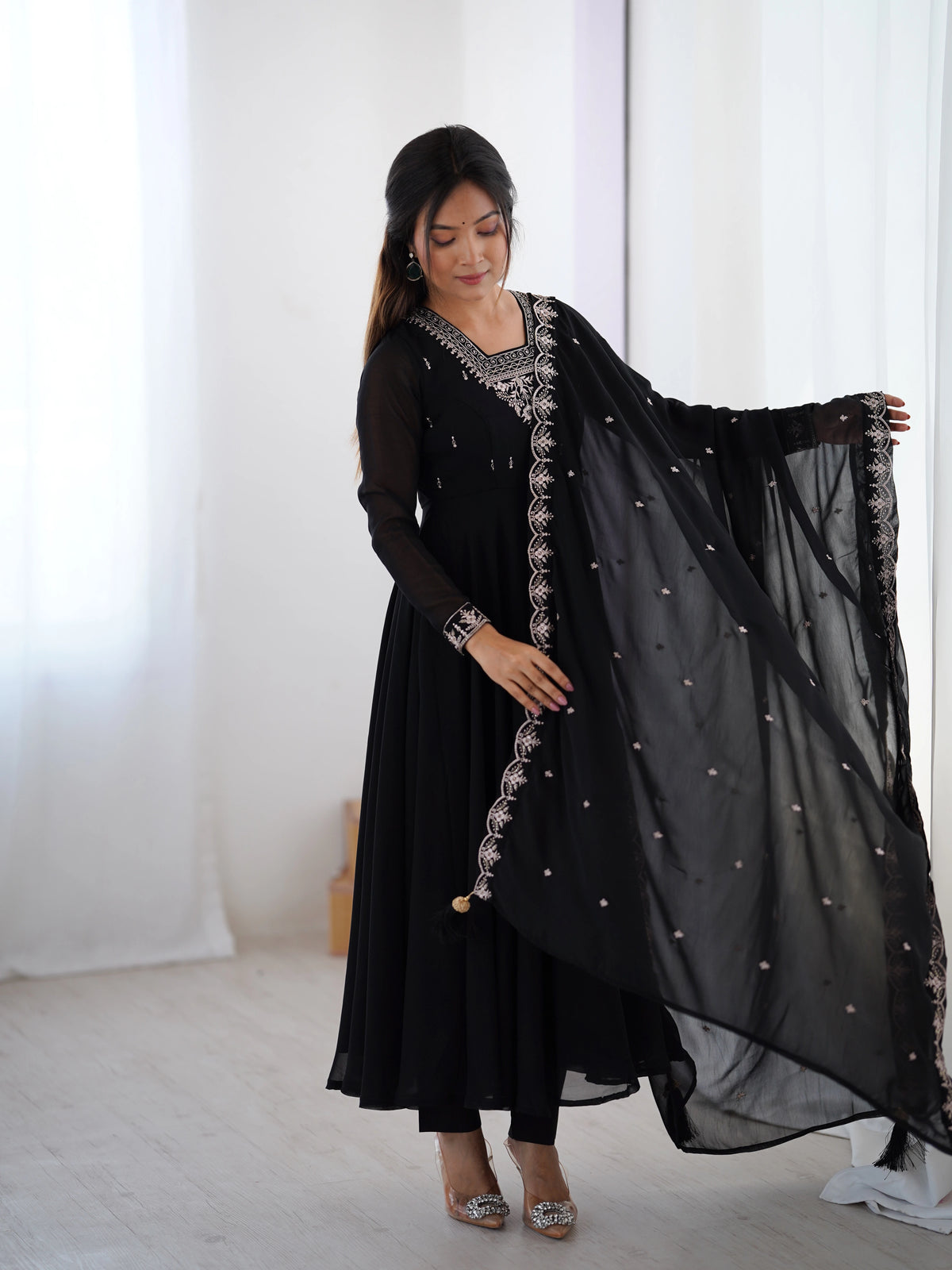 Black Zari Embroidery Fox Georgette Suit – Kalyanja
