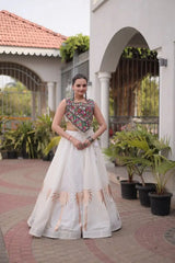 White Gamthi Embroidered Lehenga – Roman fabric, Gota & Lace Work folk choli, festive Navratri wear
