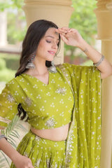 Green Bandhej Print Lehenga – Flat lay of complete lehenga, choli and dupatta set, product code KL151 Kalyanja