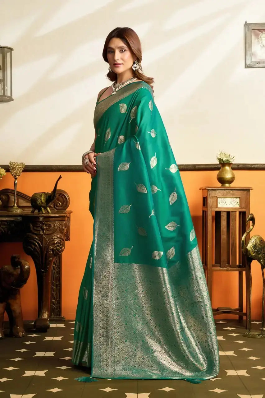 Green Jacquard Weaving Saree contrast pallu detail – KS302 by Kalyanja