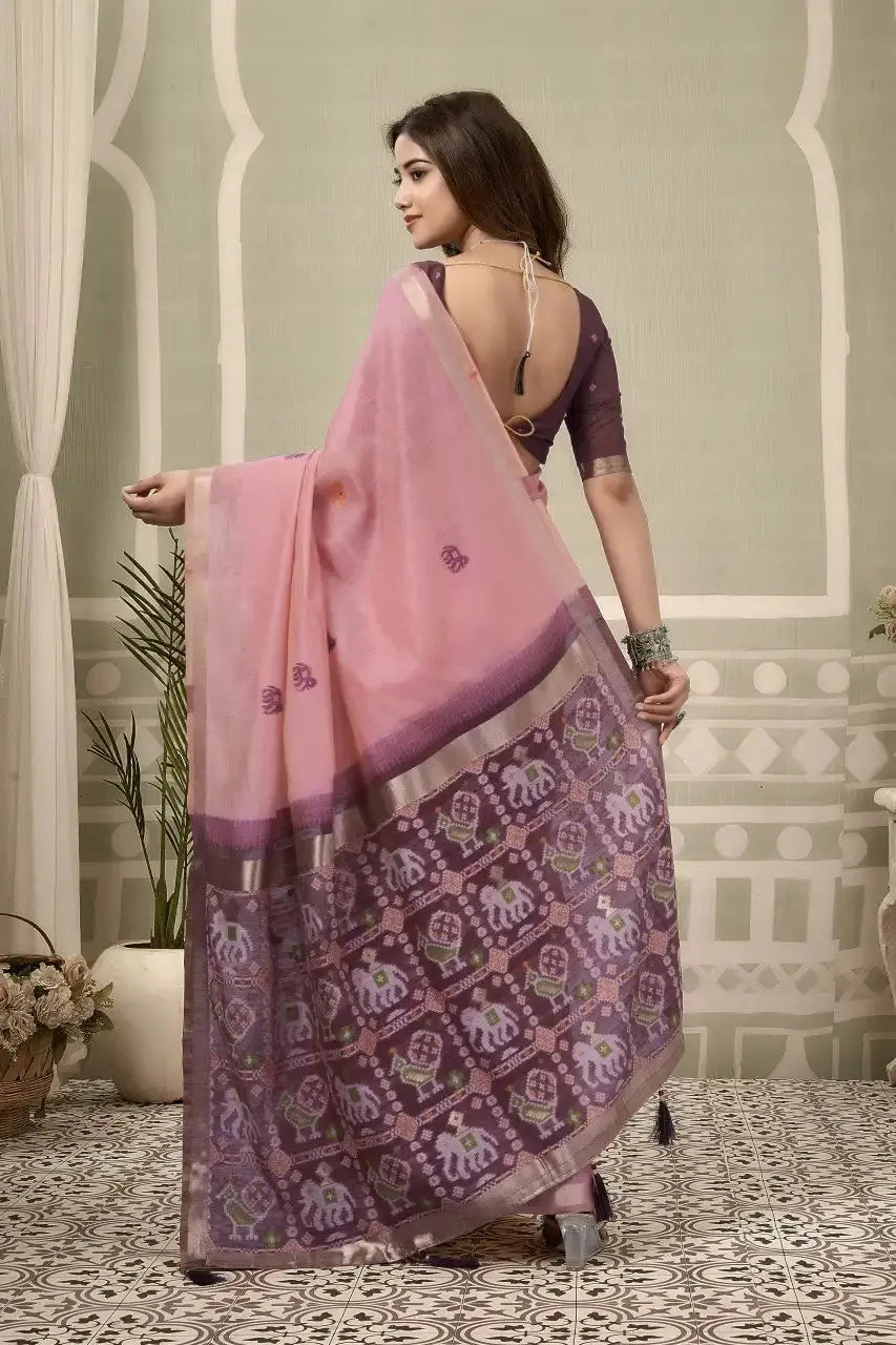 Soft Pink Zari Woven Saree zari border close-up – woven zari thread against soft pink body | KS304 Kalyanja