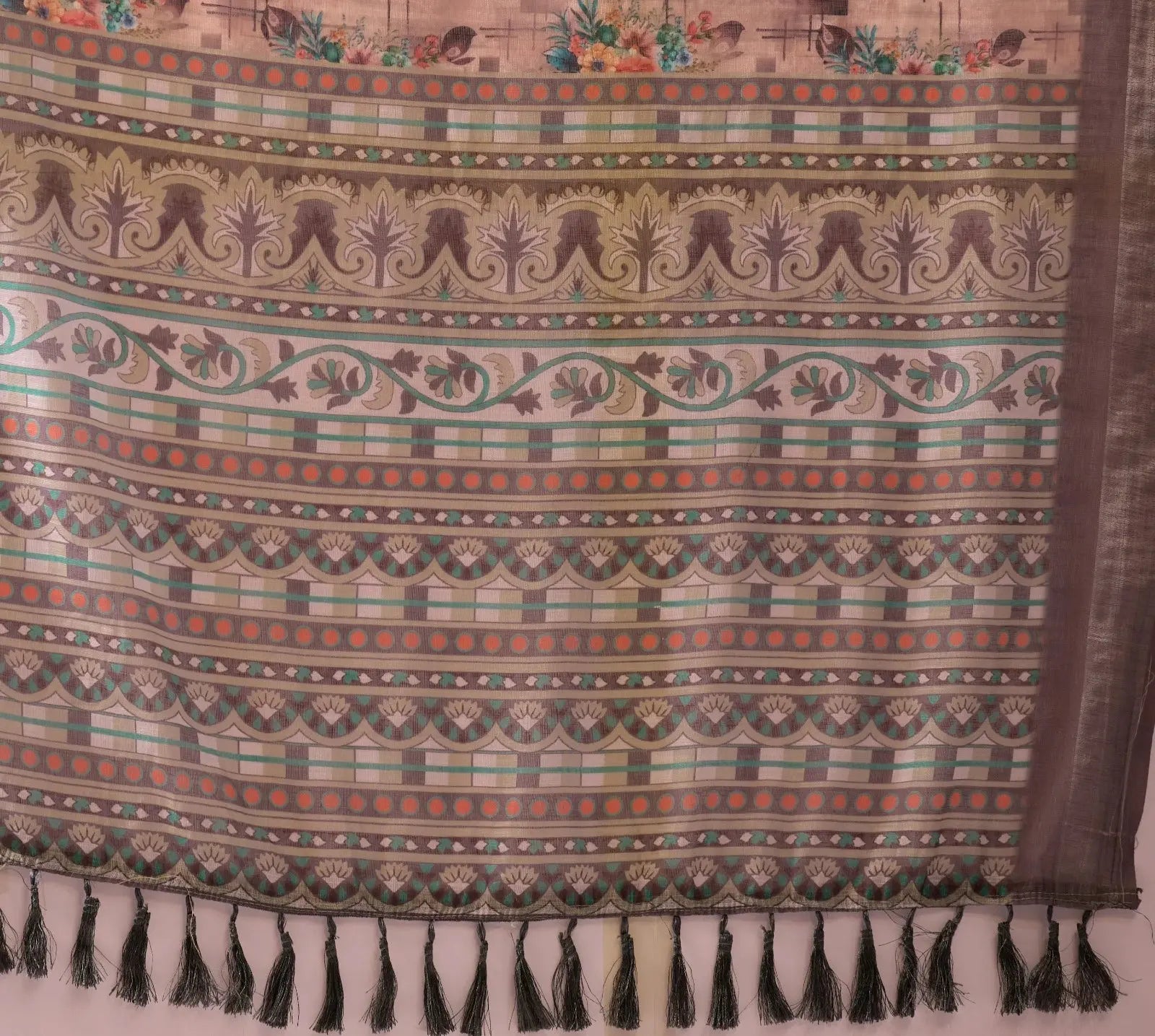 Close-up of tribal art print pallu — Dusty Mauve Saree with multi-band ethnic print in teal, olive and terracotta