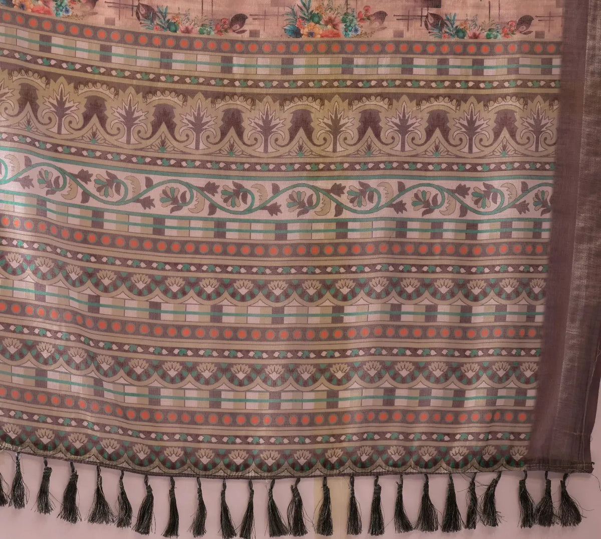 Close-up of tribal art print pallu — Dusty Mauve Saree with multi-band ethnic print in teal, olive and terracotta
