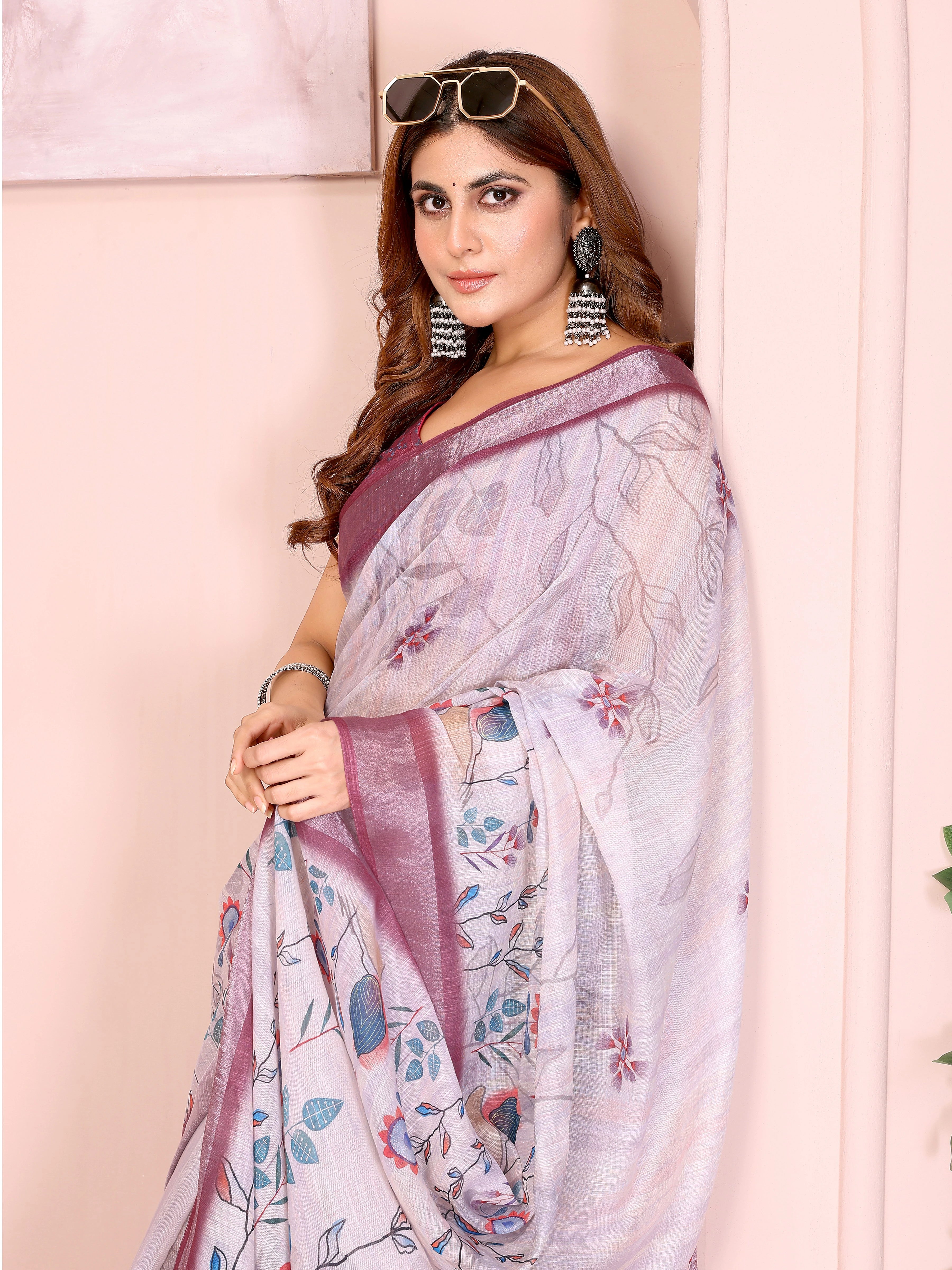 Lavender Digital Floral Print Saree – upper body close-up showing scattered botanical motifs and contrast wine border drape