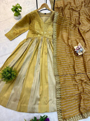 KU218 Beige Anarkali Suit – Flat lay showing full kurta with two-tone Banarasi skirt alongside striped mustard dupatta