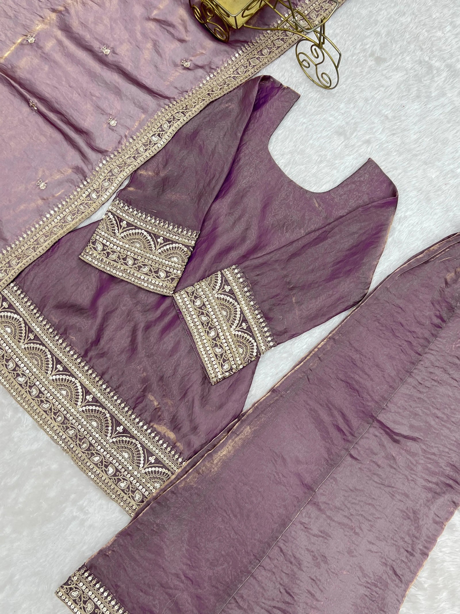 Lavender Pink Suit Palazzo and Zari Border Dupatta Flat Lay – KU241