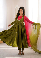 Dark Green Anarkali Suit – close-up of contrast yoke embroidery and scalloped mirror work neckline