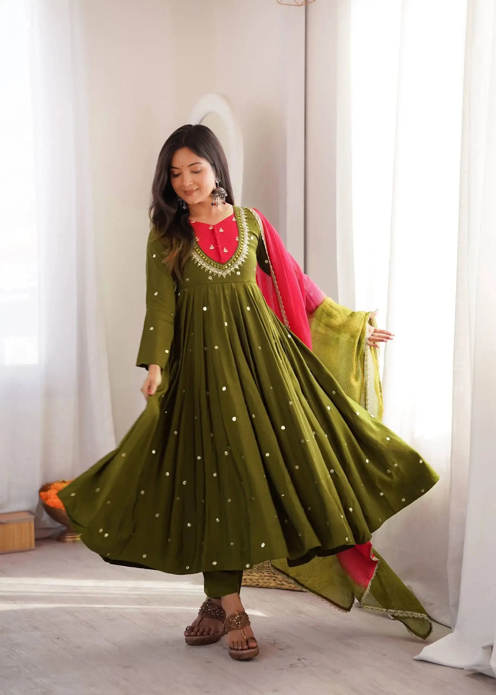 Dark Green Suit – full-length view emphasising ombre dupatta and mirror booti flair