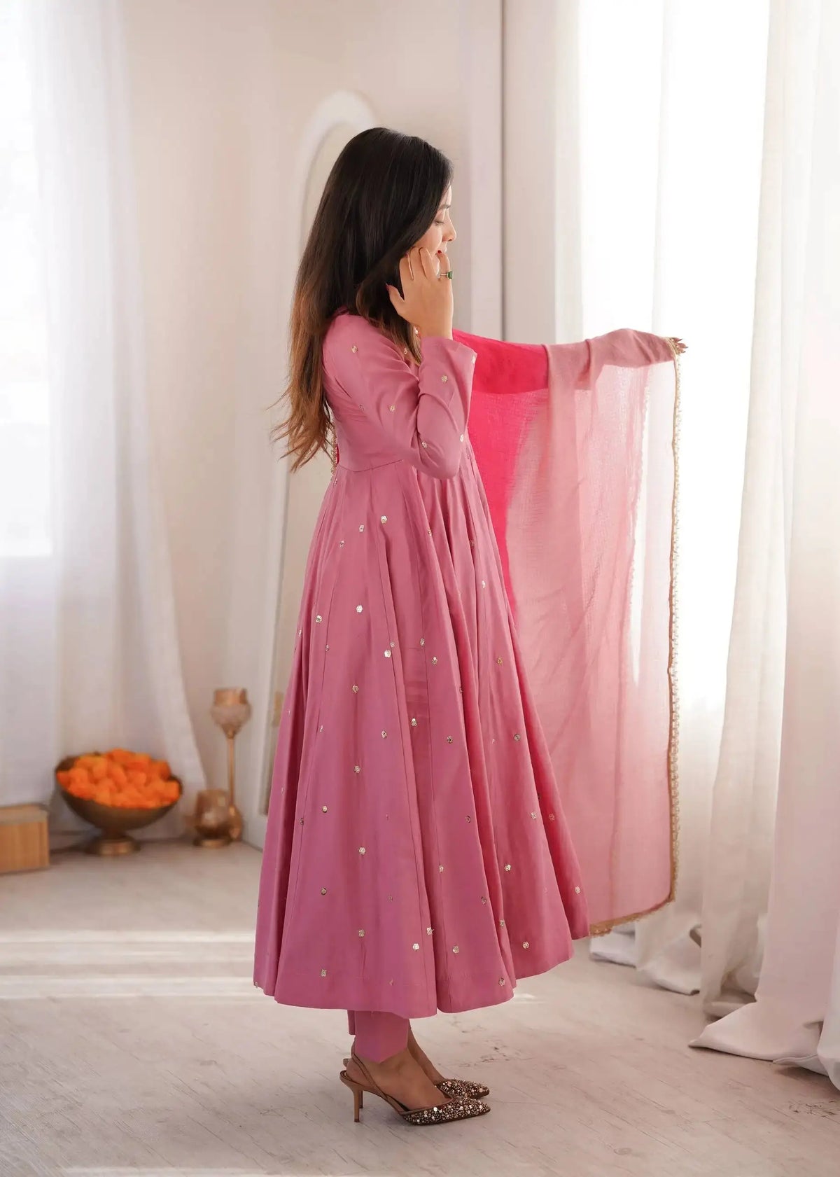 Pink Anarkali Suit – ombre dupatta gold lace border close-up