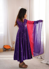 Purple Anarkali Suit – close-up of contrast yoke embroidery and scalloped mirror work neckline