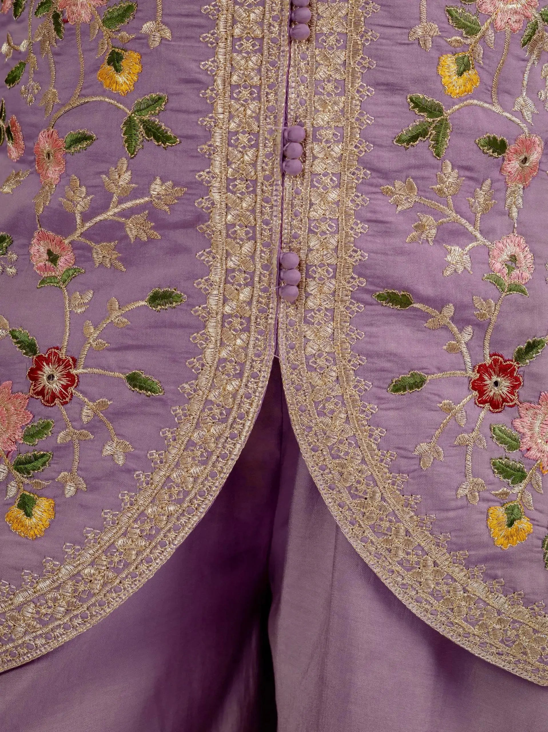 Scalloped Zari Border Hem Detail on Lavender Koti Suit