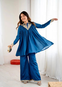 Riddhi Embroidery Sequence Suit Set.