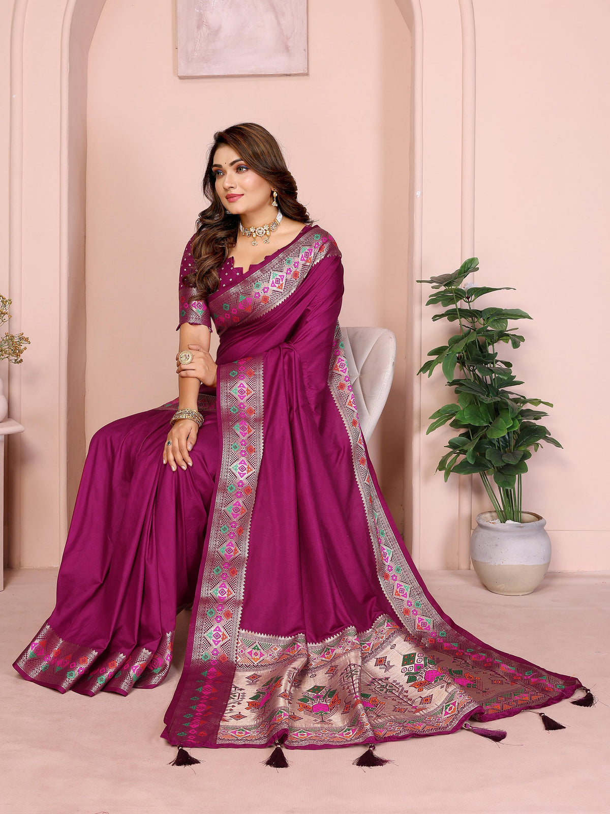 Deep Purple Zari & Minakari Weaving Paithani Silk Saree