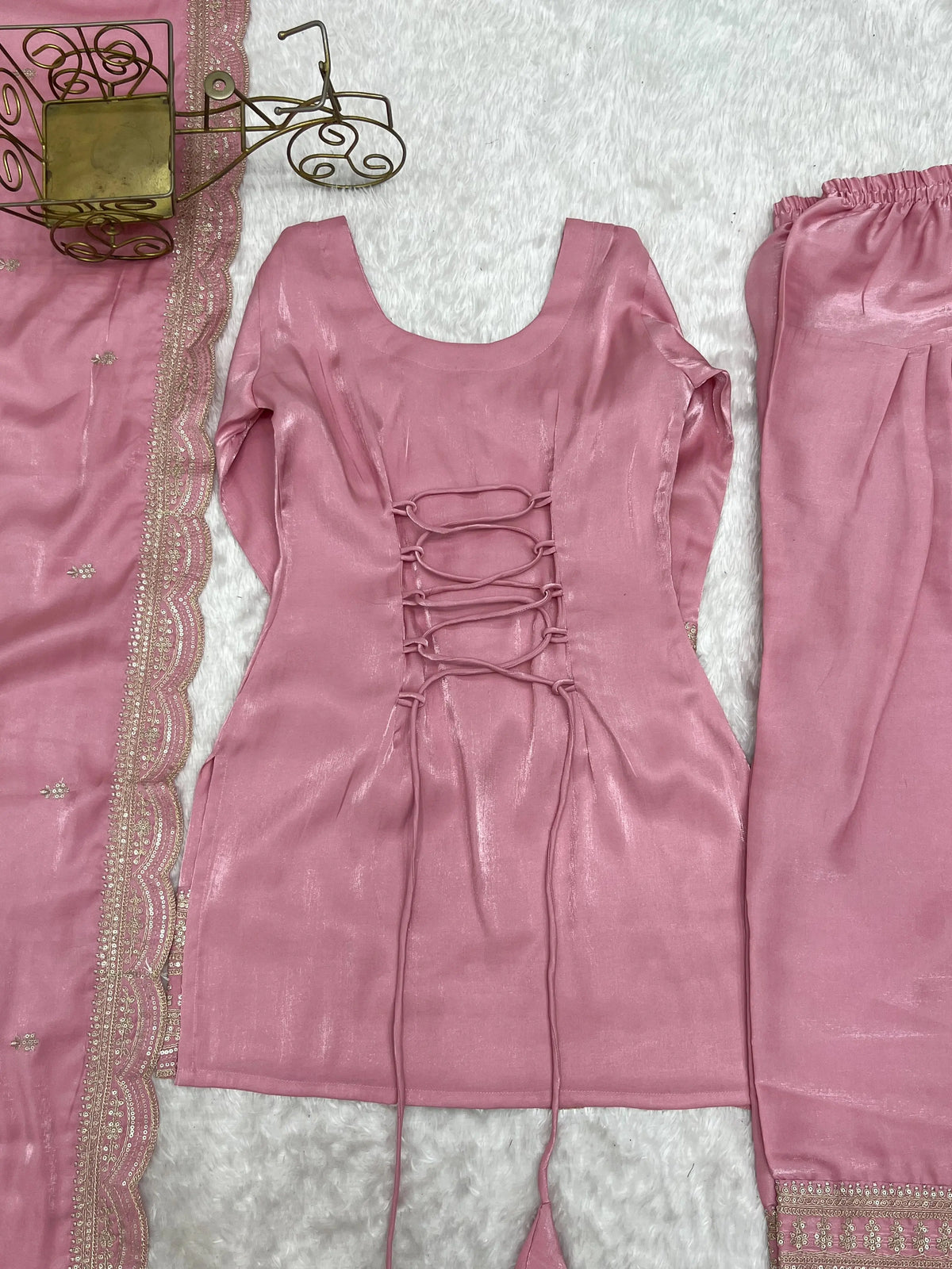 Soft Pink Suit Flat Lay – Inner Lining with Dori Back and Shalwar