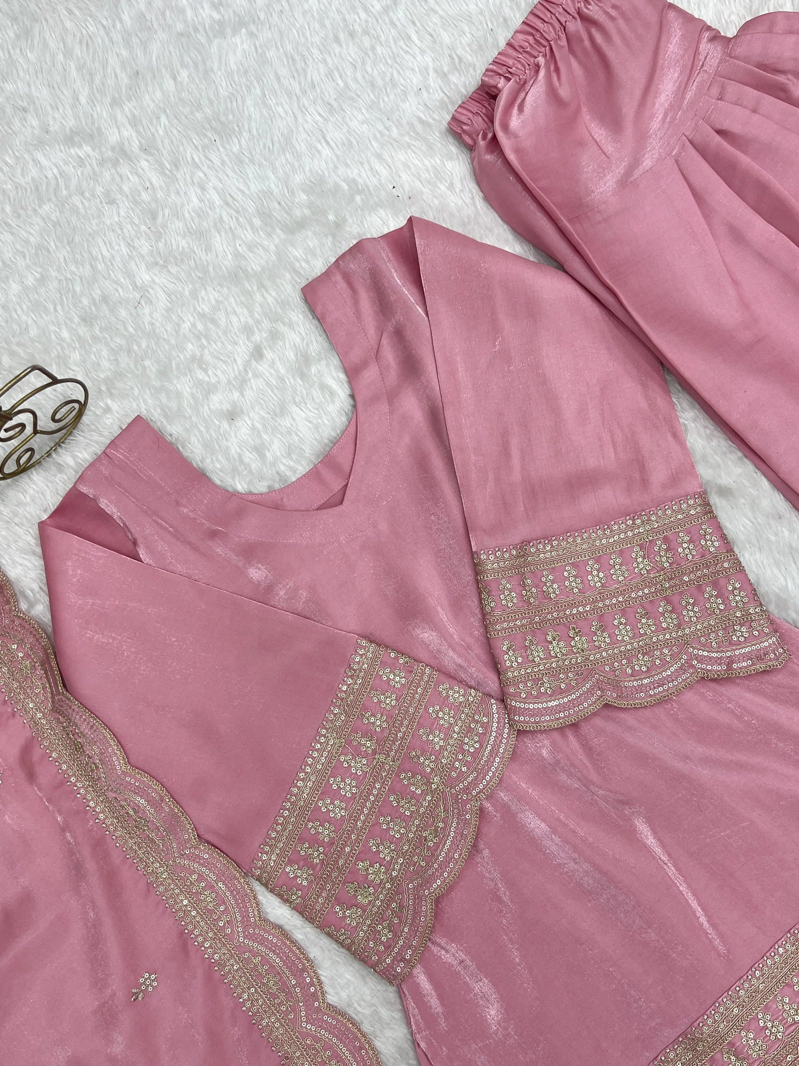 Soft Pink Suit Flat Lay – Kurta Front with Scalloped Hem Embroidery and Shalwar