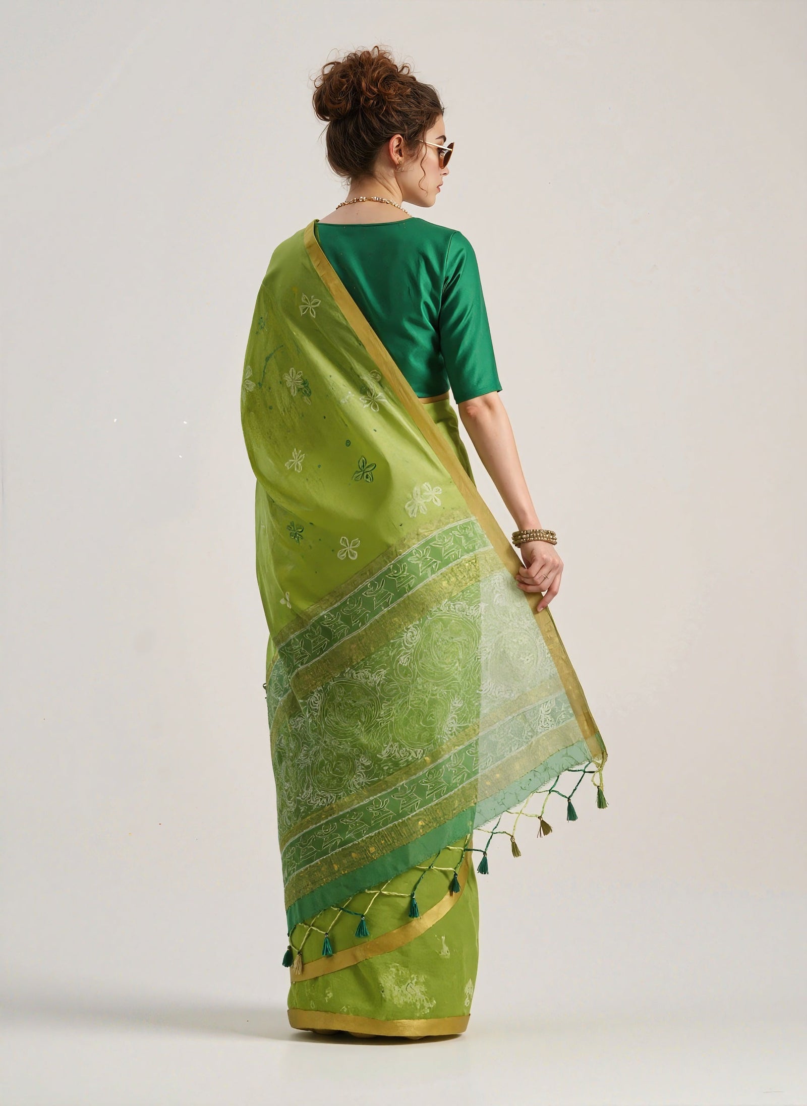 Green Weaving Patola Silk Saree Kalyanja Fashion