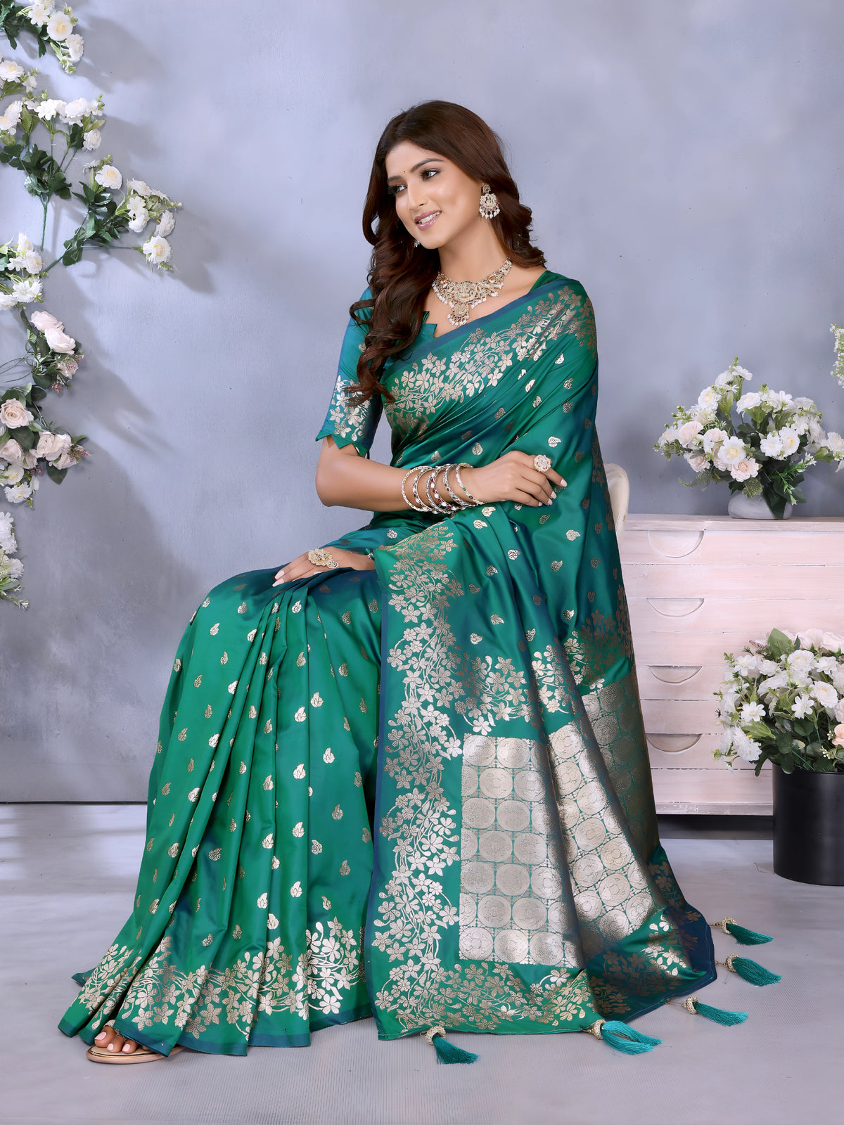Green Gala Weaving Banarasi Silk Saree